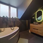 La Seigneurie De Godefroy Apartman